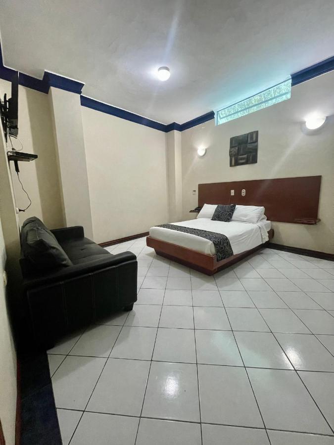 فندق House Center Milagro المظهر الخارجي الصورة